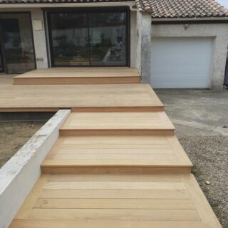 Escaliers en bois sur-mesure à St Drézéry